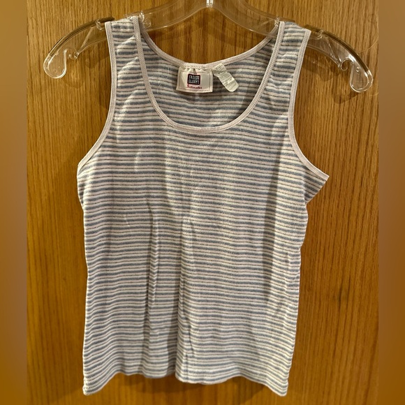 Pajama shorts & tank top set size medium - Picture 2 of 4